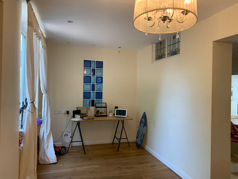 Vacant Rickmansworth house, D2638 (photo 11)