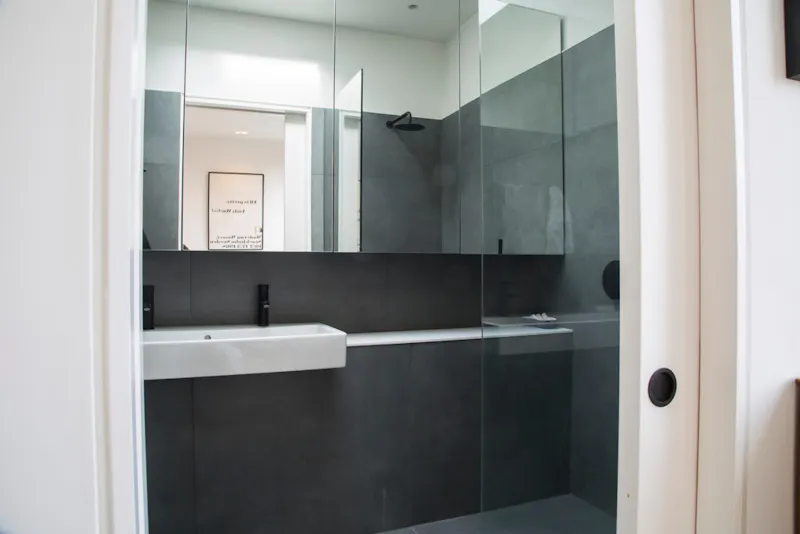 Bathroom at Victorian Harlesden Terrace, B1992 (photo 15)