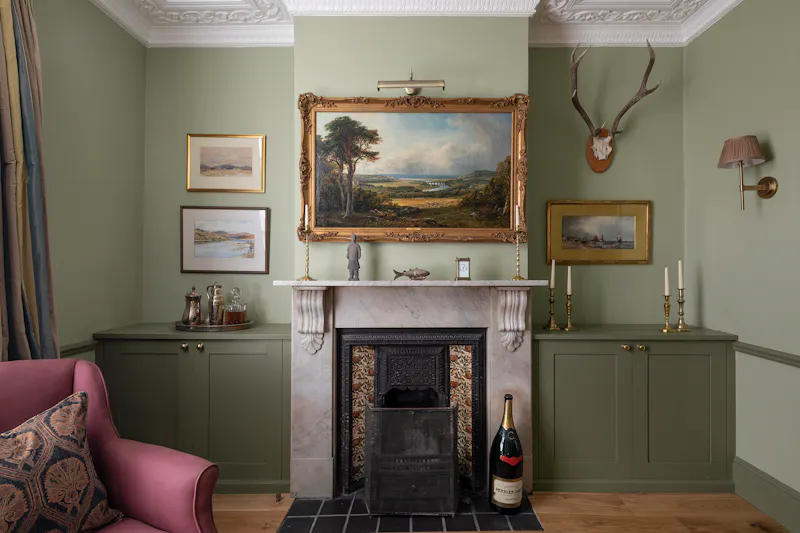 Fireplace at Colourful Vauxhall terrace, D2653 (photo 13)