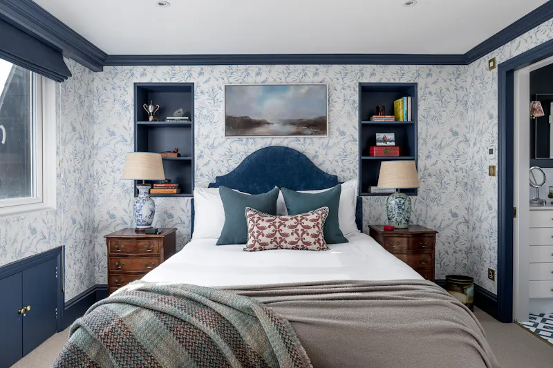 Bedroom at Colourful Vauxhall terrace, D2653 (photo 22)