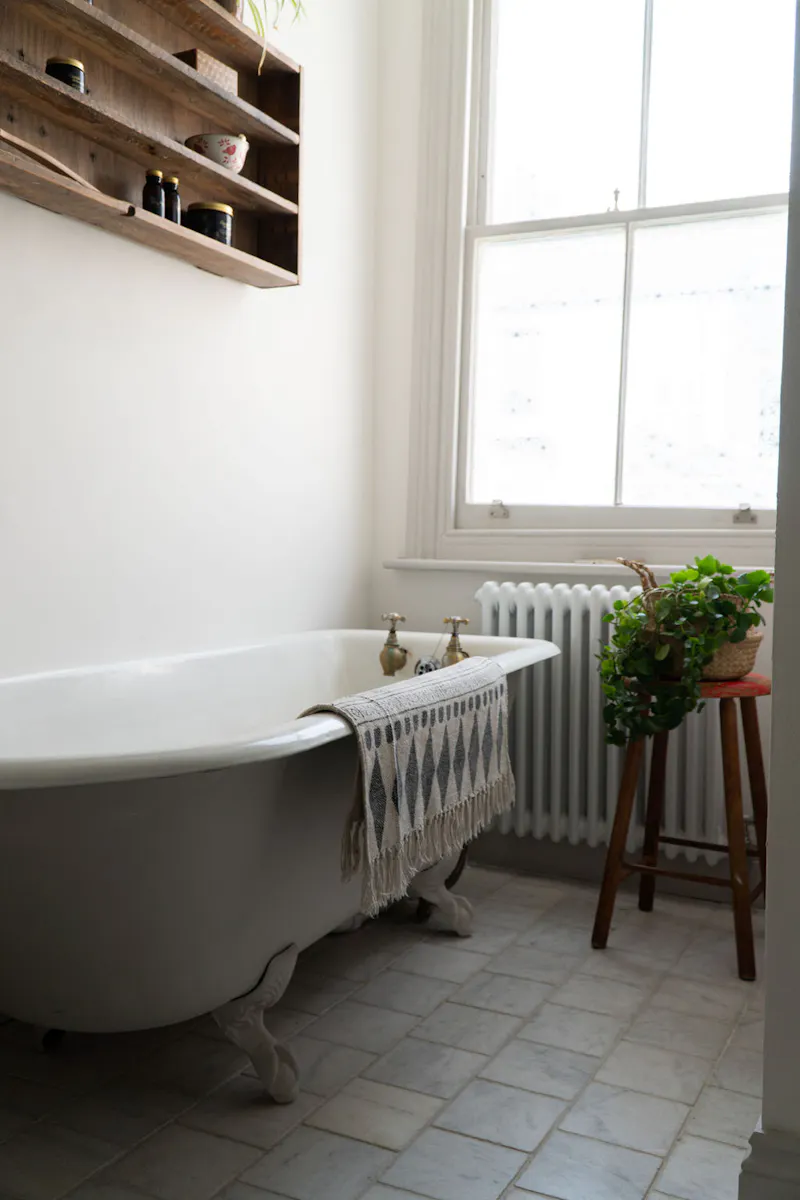 Bathroom at Brighton family house, B1873 (photo 37)