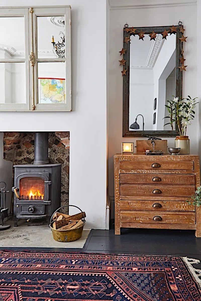 Fireplace at Brighton family house, B1873 (photo 16)