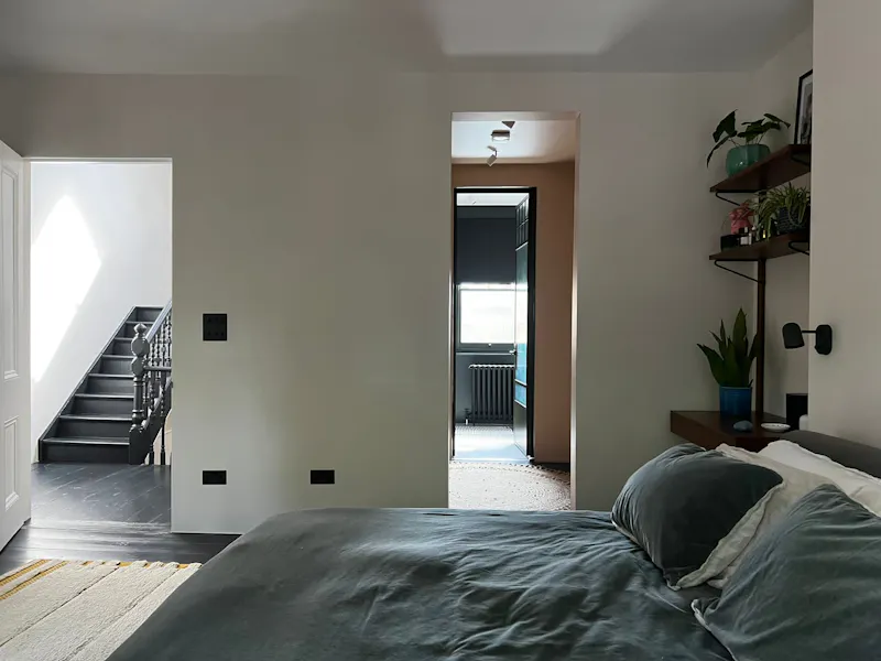 Bedroom at Stylish Surbiton house, D2662 (photo 14)