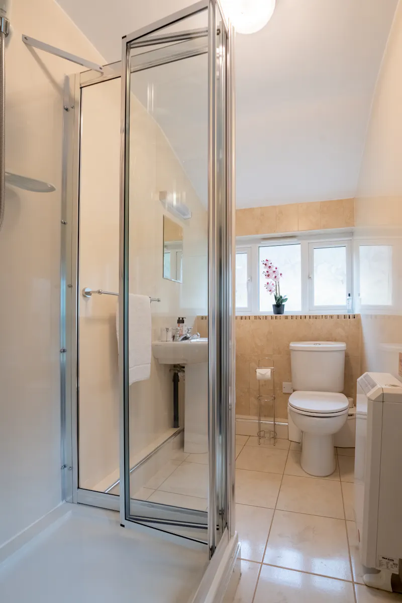 Bathroom at Ribblehead Country Cottage, C925 (photo 12)