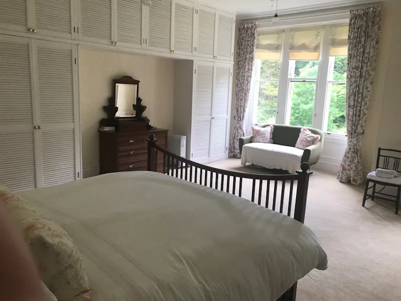 Bedroom at Stocksfield Gothic house, B1996 (photo 35)