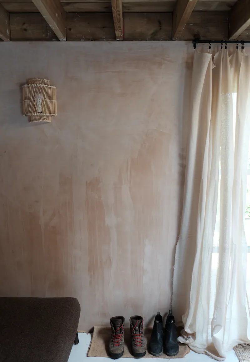 Rustic timber cottage in Rye, C926 (photo 17)