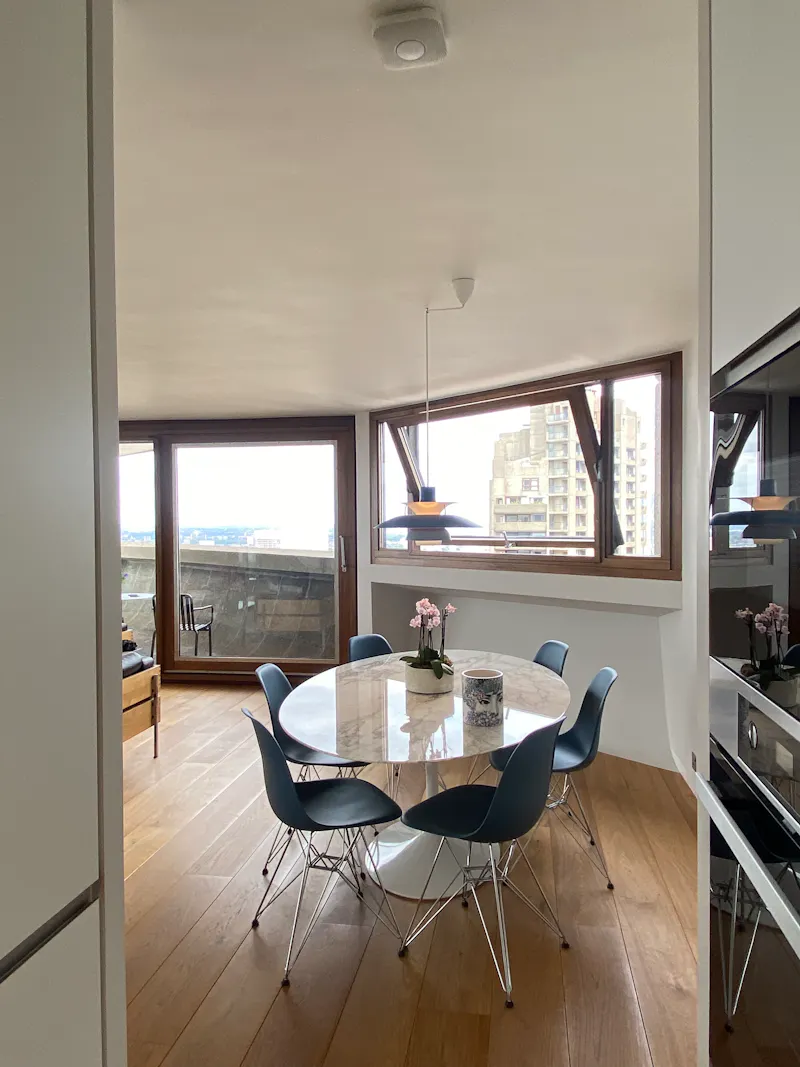 37th floor Barbican apartment, F1228 (photo 12)