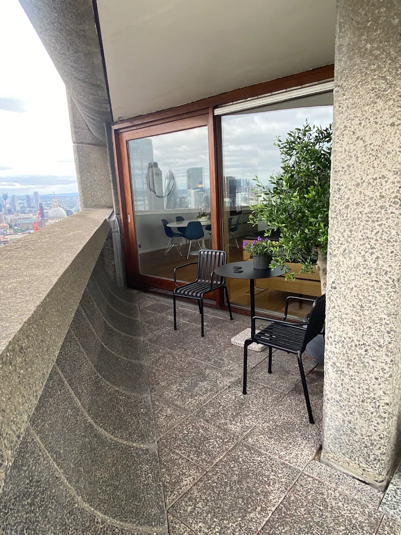 37th floor Barbican apartment, F1228 (photo 40)