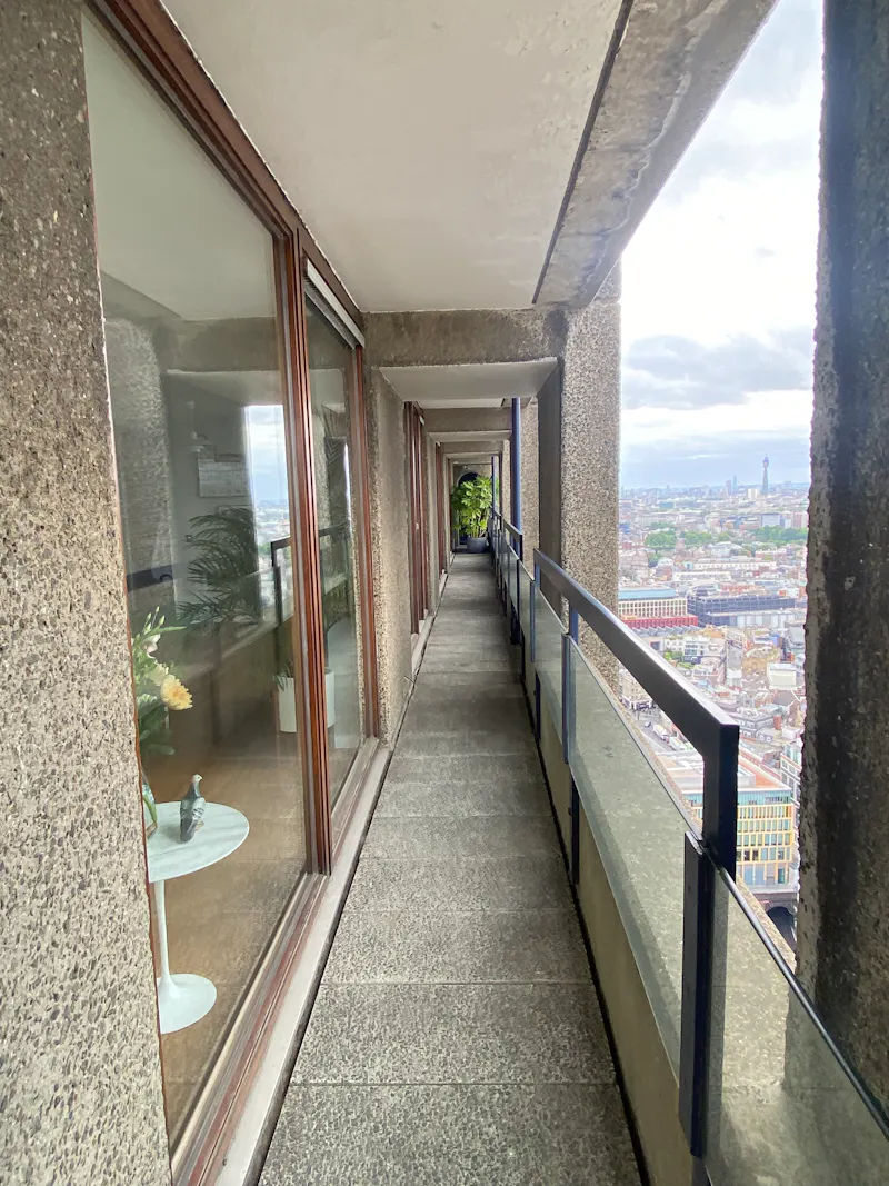 37th floor Barbican apartment, F1228 (photo 39)