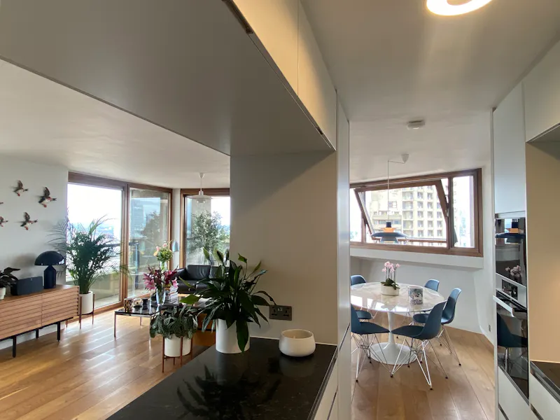 37th floor Barbican apartment, F1228 (photo 5)