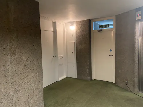 37th floor Barbican apartment, F1228