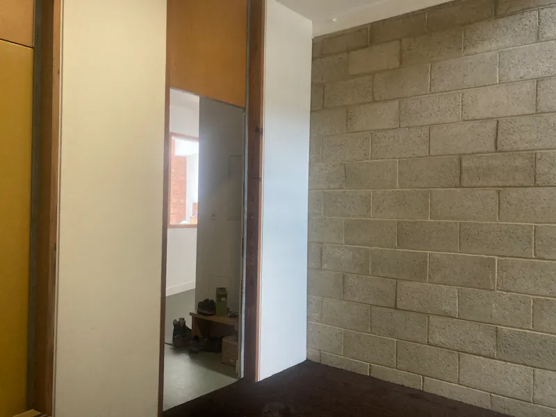 Exposed brick at Old Street loft-style apartment, F1229 (photo 7)