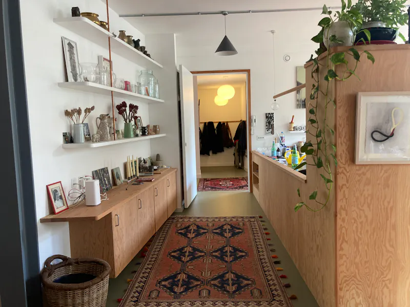 Old Street loft-style apartment, F1229 (photo 2)