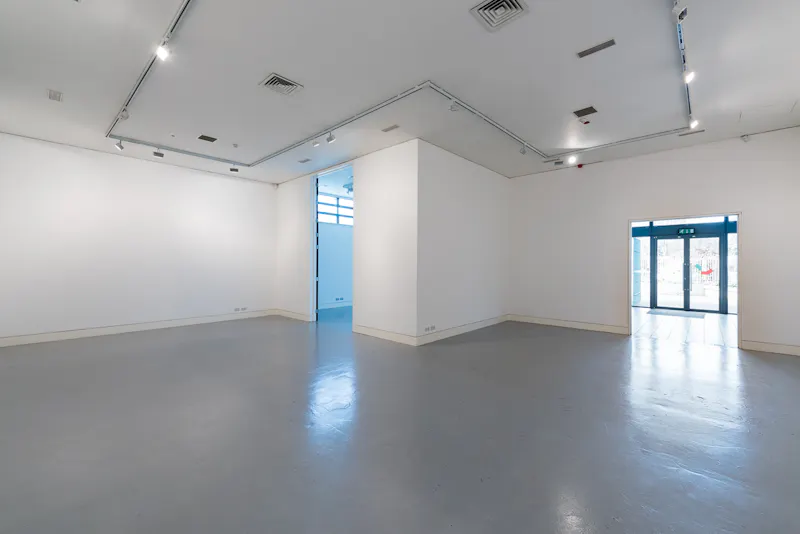 Huge hall in Surrey Quays , N200 (photo 9)