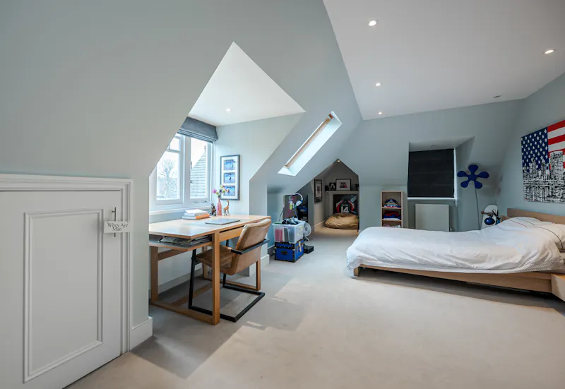 Bedroom at Stylish Putney house, E505 (photo 32)