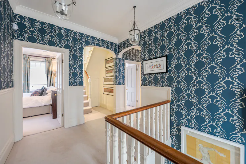 Landing at Stylish Putney house, E505 (photo 33)