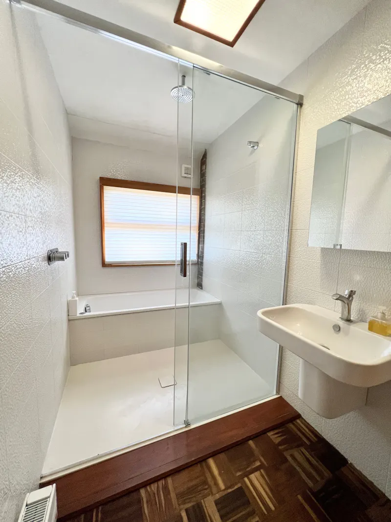 Bathroom at Collington Modernist house, E508 (photo 15)