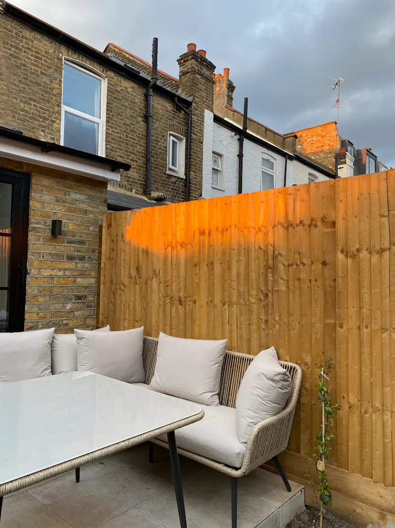 Terrace/Patio at Terraced Tooting house, D2663 (photo 12)