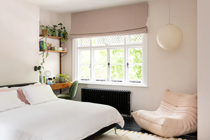 Bedroom at Stylish Surbiton house, D2662 (photo 19)