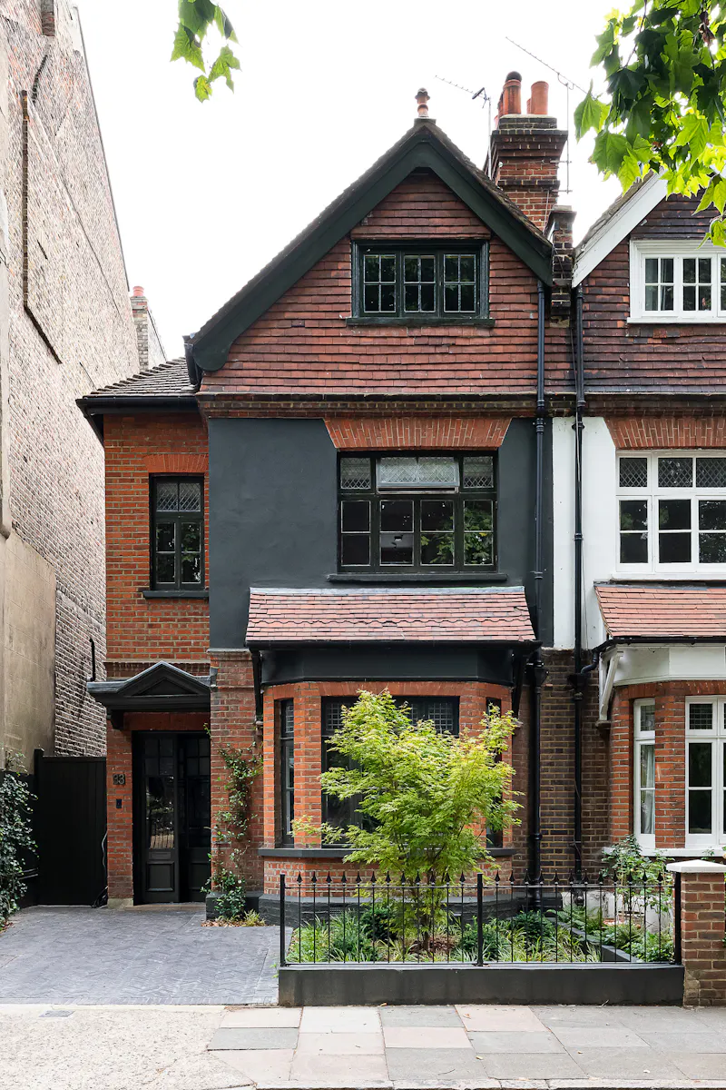 Stylish Surbiton house, D2662 (photo 1)