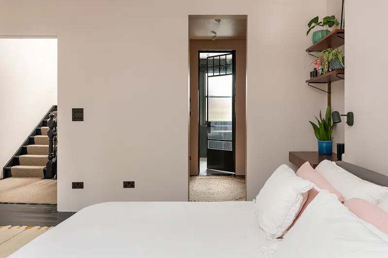Stylish Surbiton house, D2662 (photo 20)