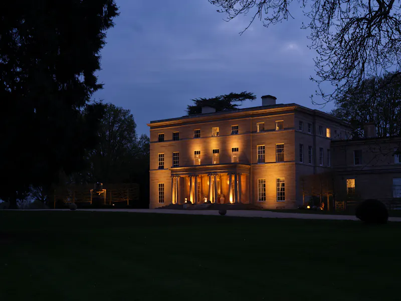 Grand Worcestershire venue, B1999 (photo 17)