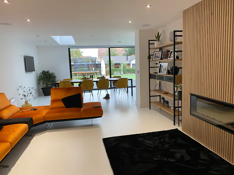 Modern Millbrook house, K471 (photo 13)