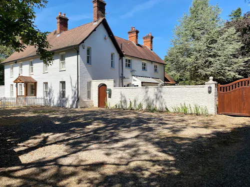 Big Bourne End Home, B2003