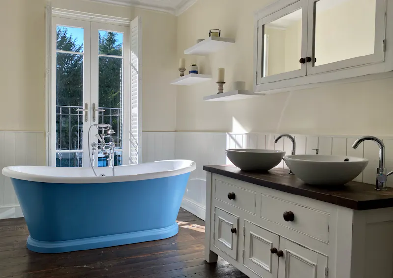 Bath - rolltop at Big Bourne End Home, B2003 (photo 9)