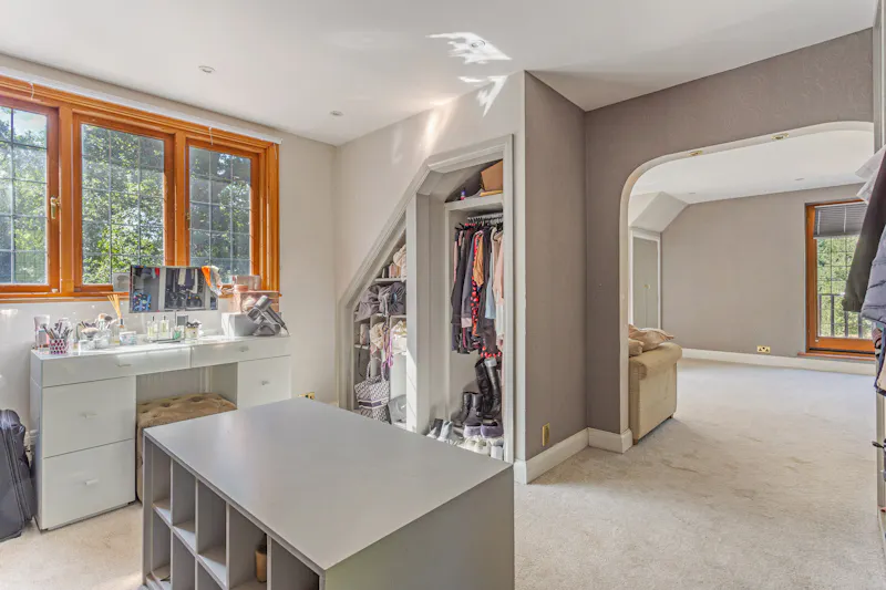 Changing rooms at Welwyn Garden City Home, D2667 (photo 9)