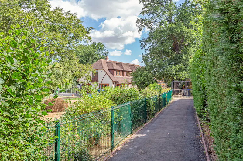 Welwyn Garden City Home, D2667 (photo 14)