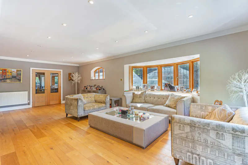 Open plan at Welwyn Garden City Home, D2667 (photo 5)