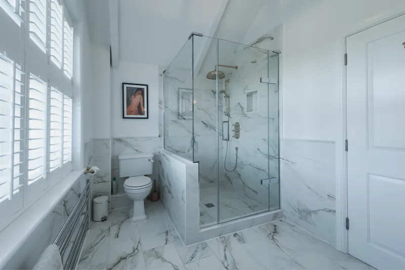 Bathroom at New England Soberton house, D2666 (photo 25)