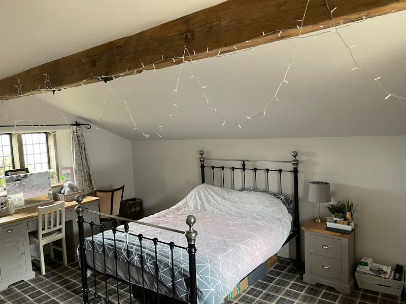 Bedroom at 17th Century Yeoman’s House, A1586 (photo 50)