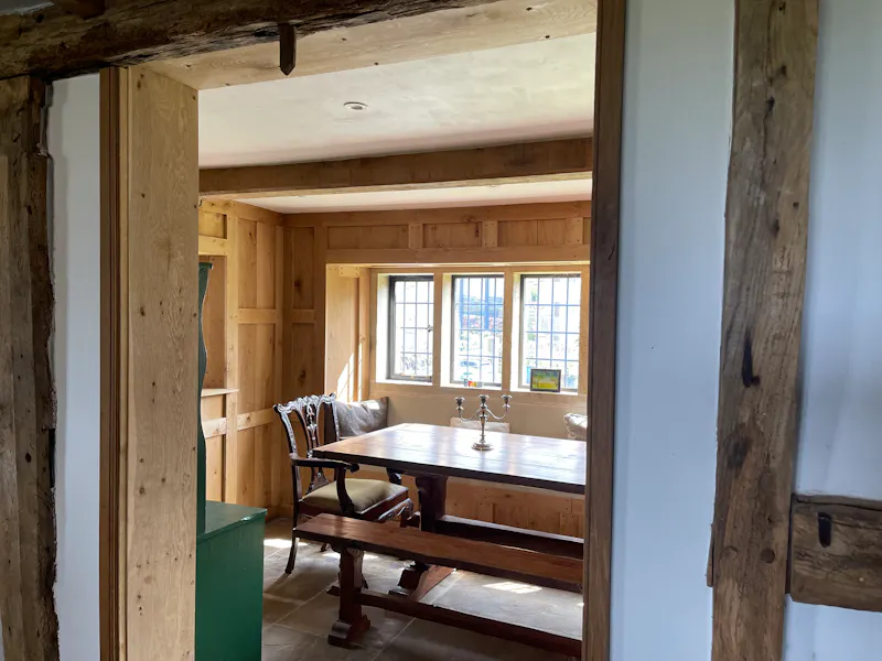 Dining room at 17th Century Yeoman’s House, A1586 (photo 21)
