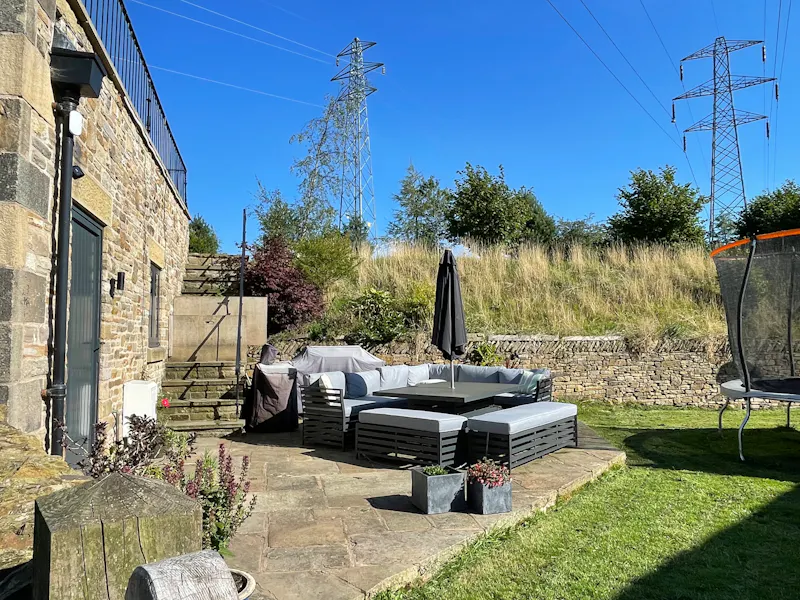 Terrace/Patio at 17th Century Yeoman’s House, A1586 (photo 118)