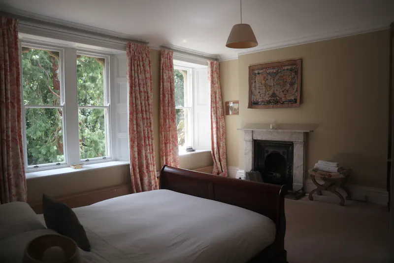 Bedroom at Stocksfield Gothic house, B1996 (photo 57)