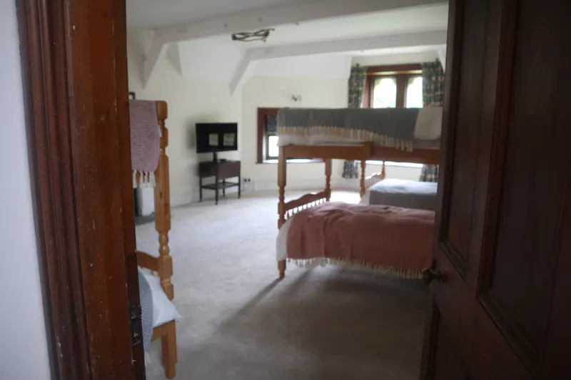 Bedroom at Stocksfield Gothic house, B1996 (photo 59)
