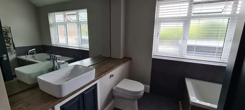 Bathroom at Quiet Leatherhead Cul-De-Sac, D2665 (photo 6)