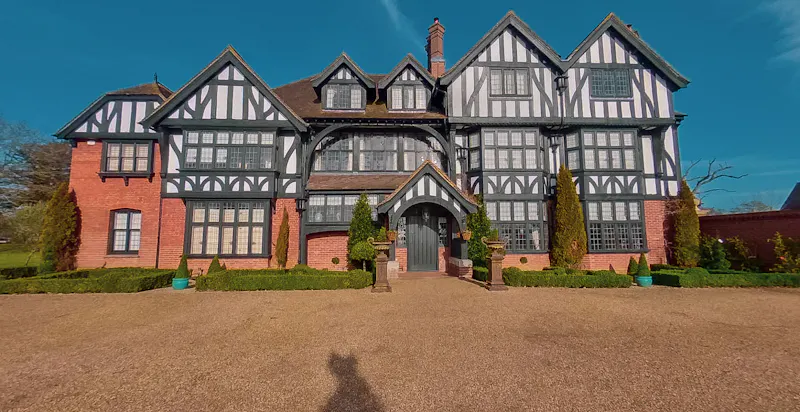 Haywards Heath Victorian manor, B1997 (photo 1)