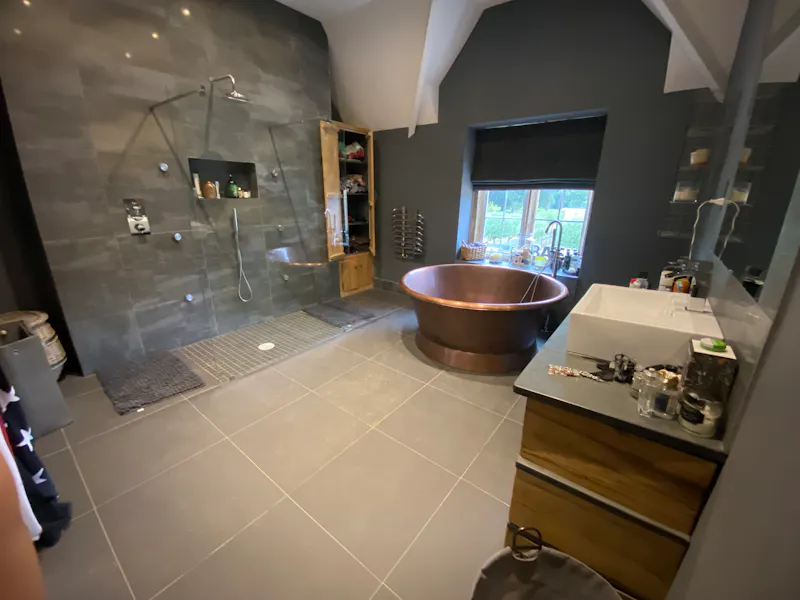 Bathroom at Taunton Manor House, H1019 (photo 45)