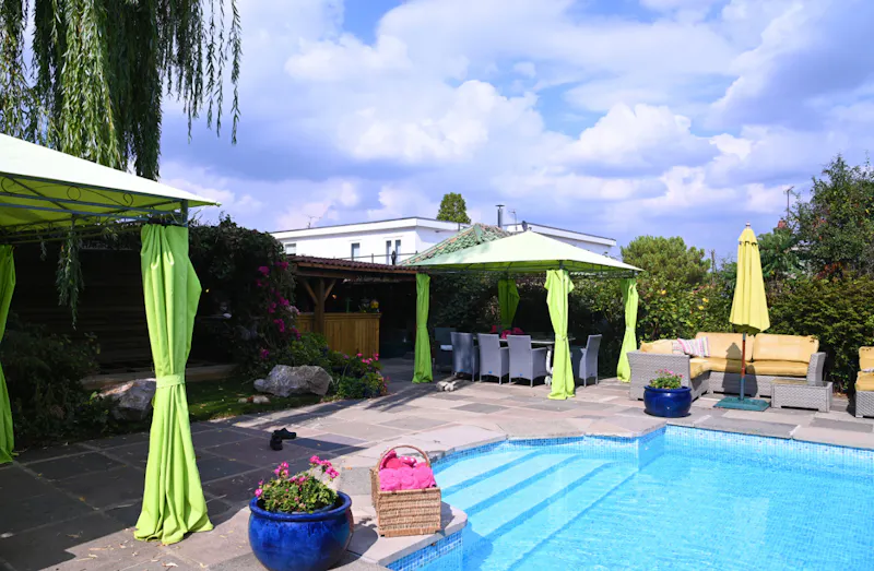 Bohemian Basildon pool house, D2671 (photo 55)