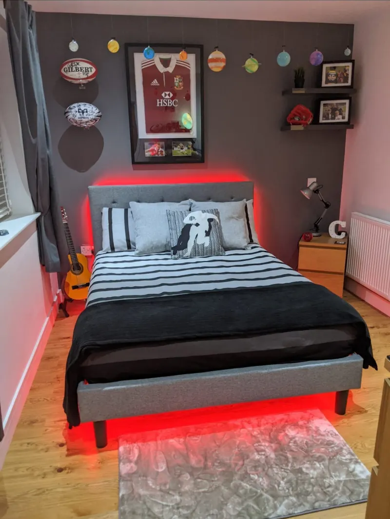 Bedroom - child's at Merthyr Tydfil Modern Home, D2672 (photo 14)