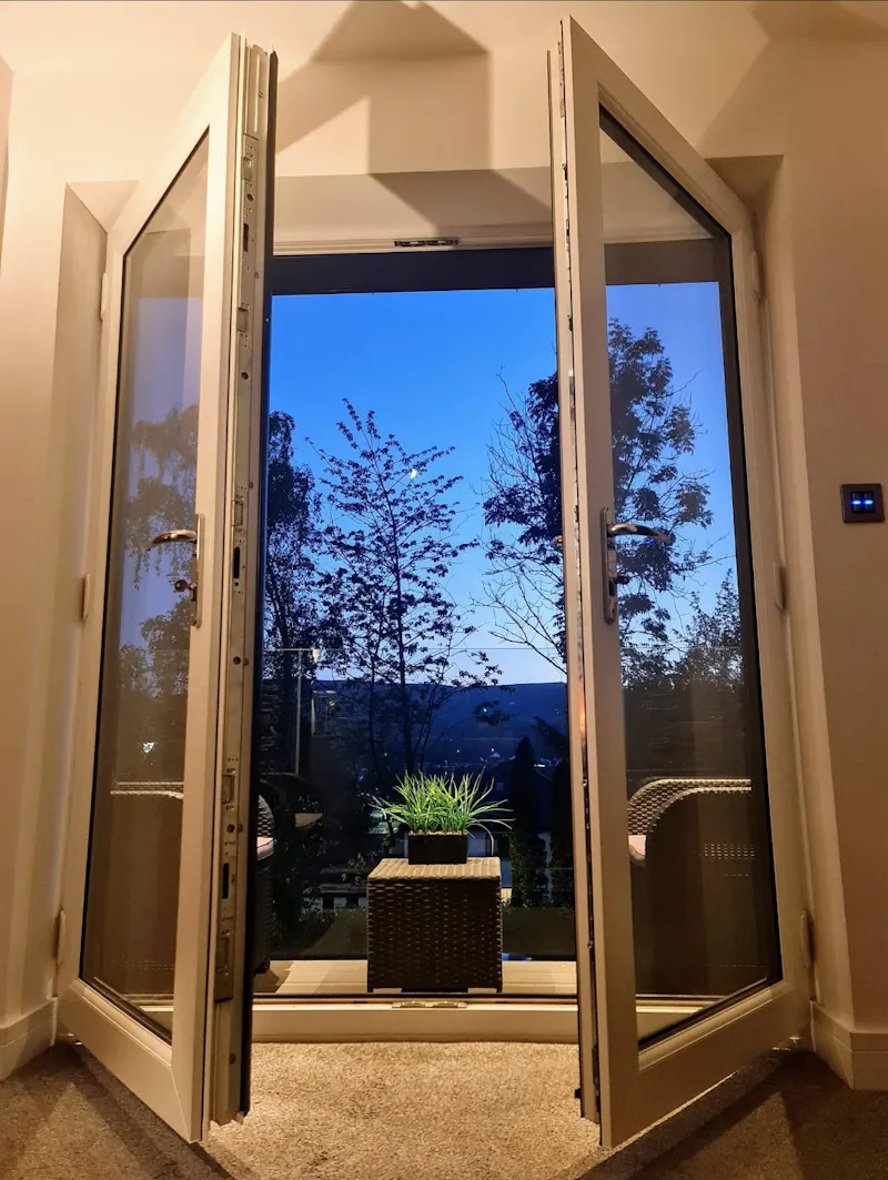 Balcony at Merthyr Tydfil Modern Home, D2672 (photo 13)