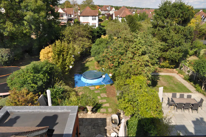 Garden at Woodford Edwardian house, E510 (photo 65)