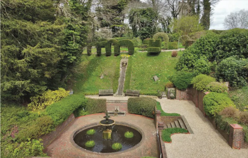 Pond at Caterham Country House, B2001 (photo 21)