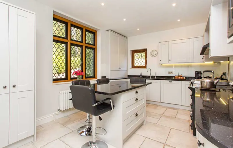 Kitchen island at Caterham Country House, B2001 (photo 5)