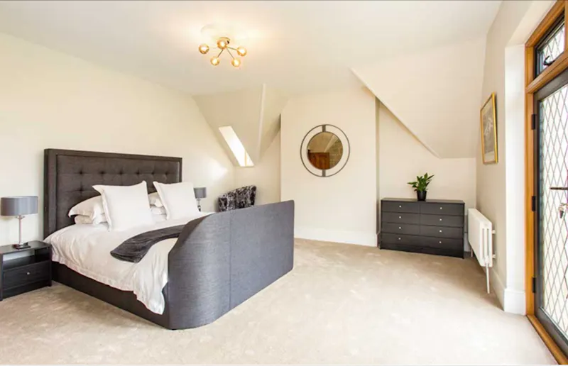 Bedroom at Caterham Country House, B2001 (photo 10)