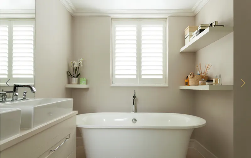 Bathroom at Light Wandsworth home, D2676 (photo 11)