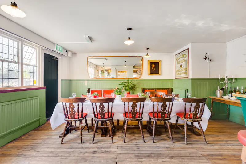 Dining room at Brentford pub, R864 (photo 3)